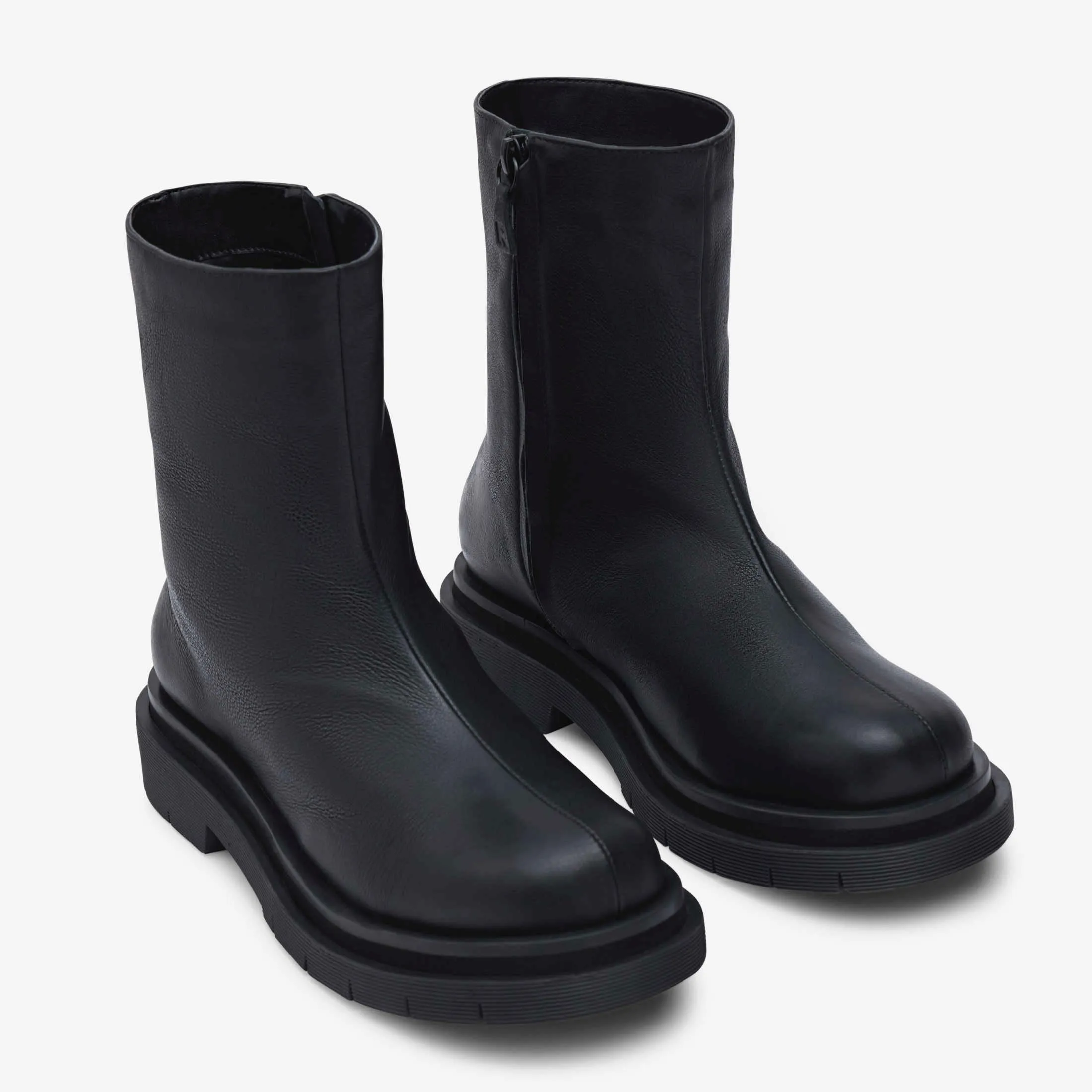 Arlo Lugsole Chelsea Boots