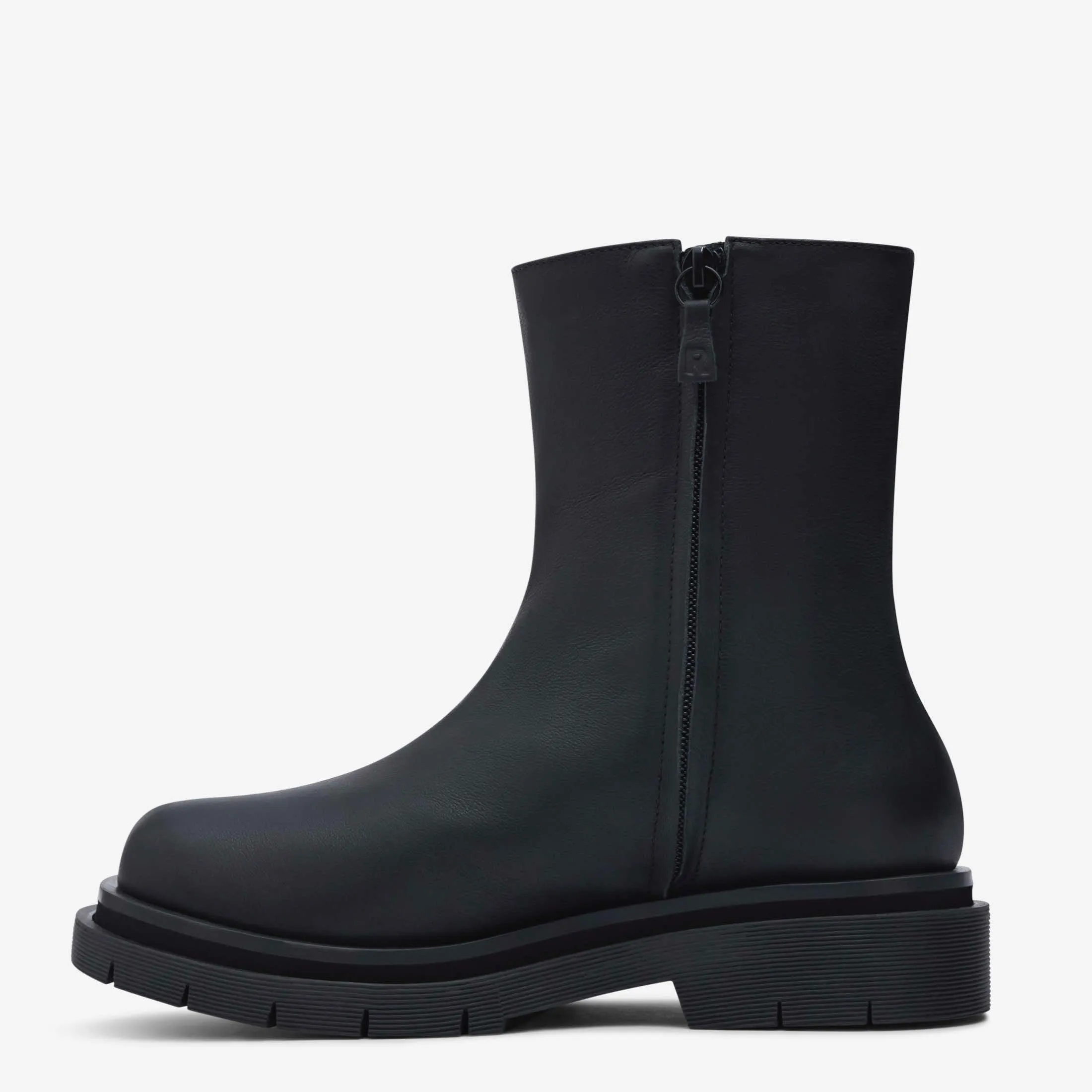 Arlo Lugsole Chelsea Boots