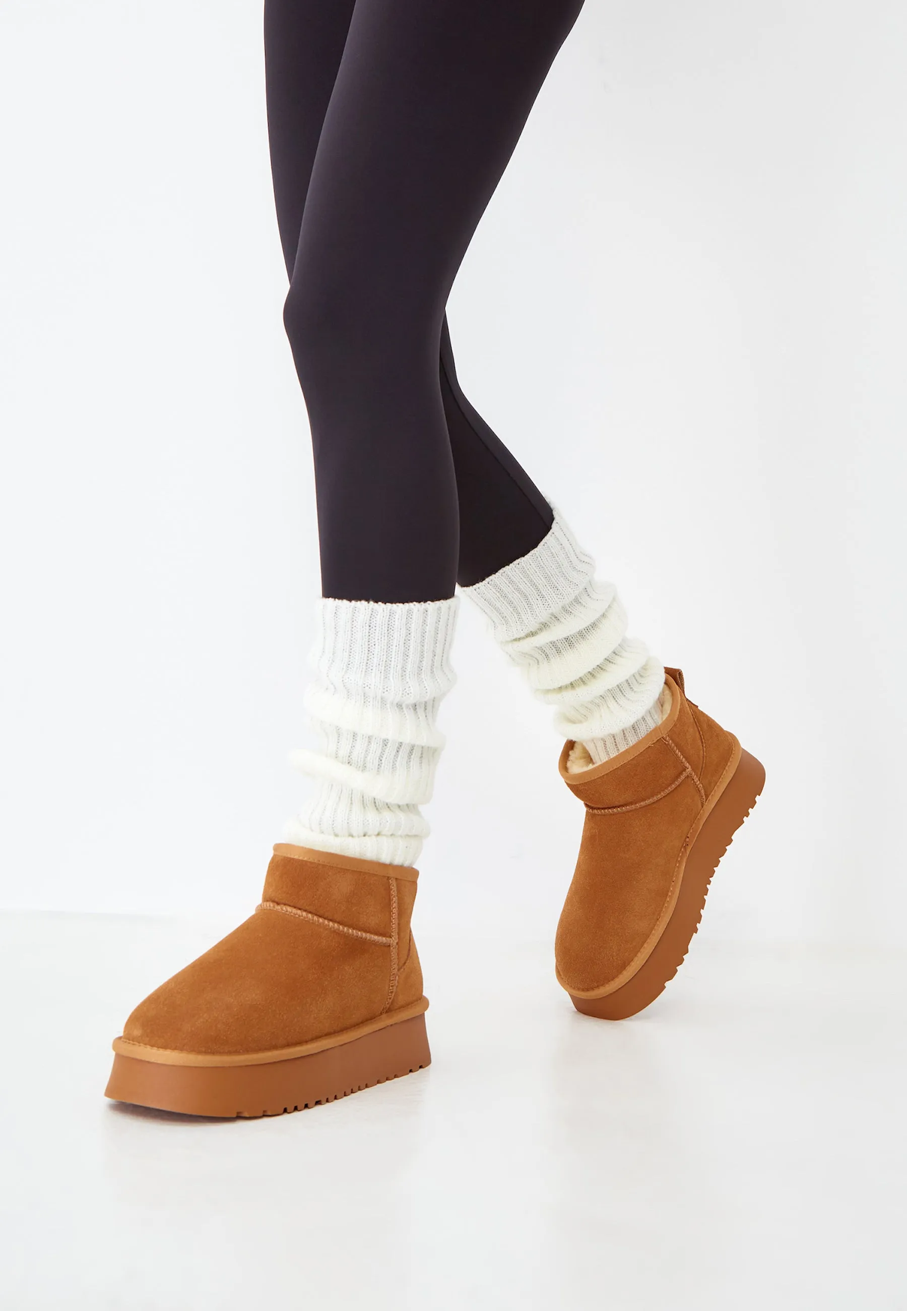 Suede Platform Winter Boots - Brown