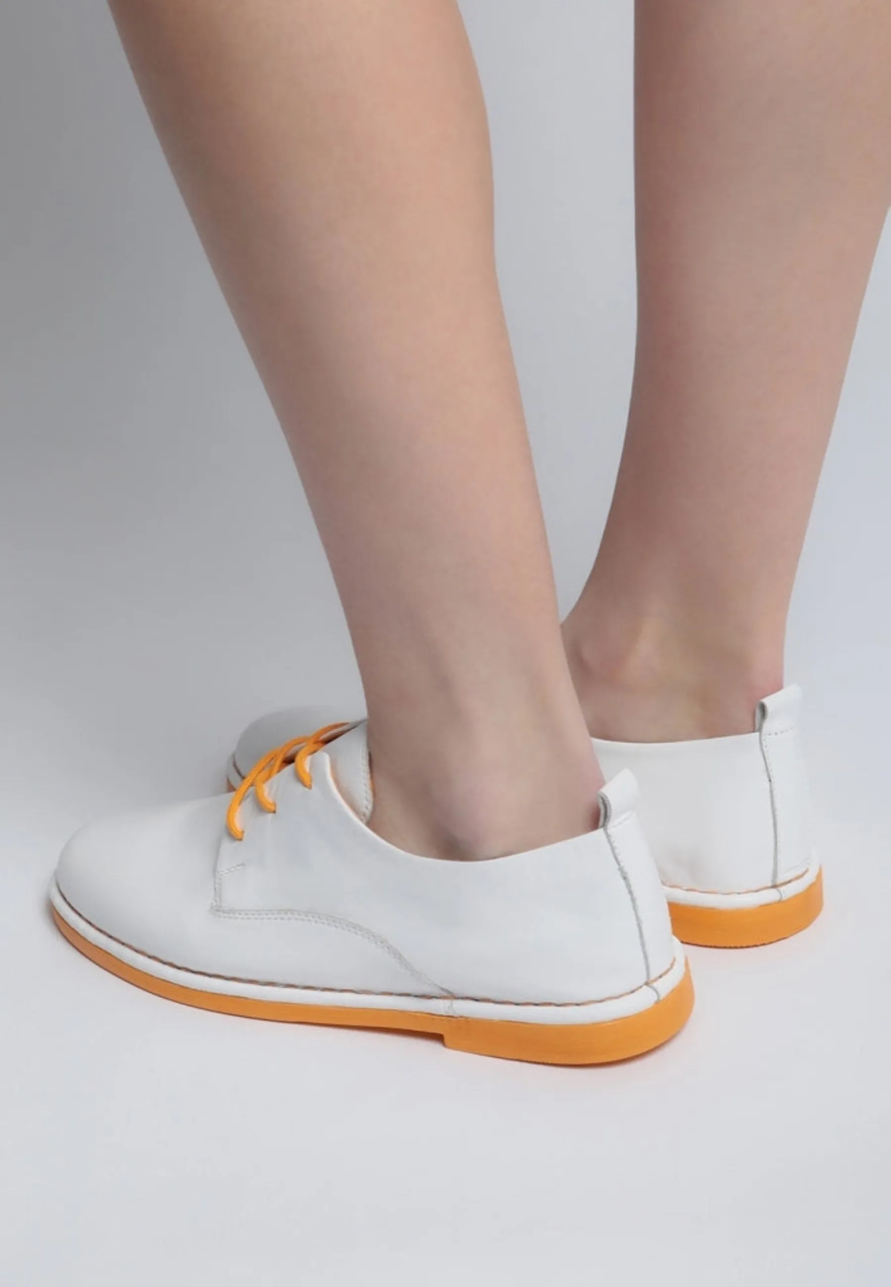 Vibrant Leather Oxford Shoes - White